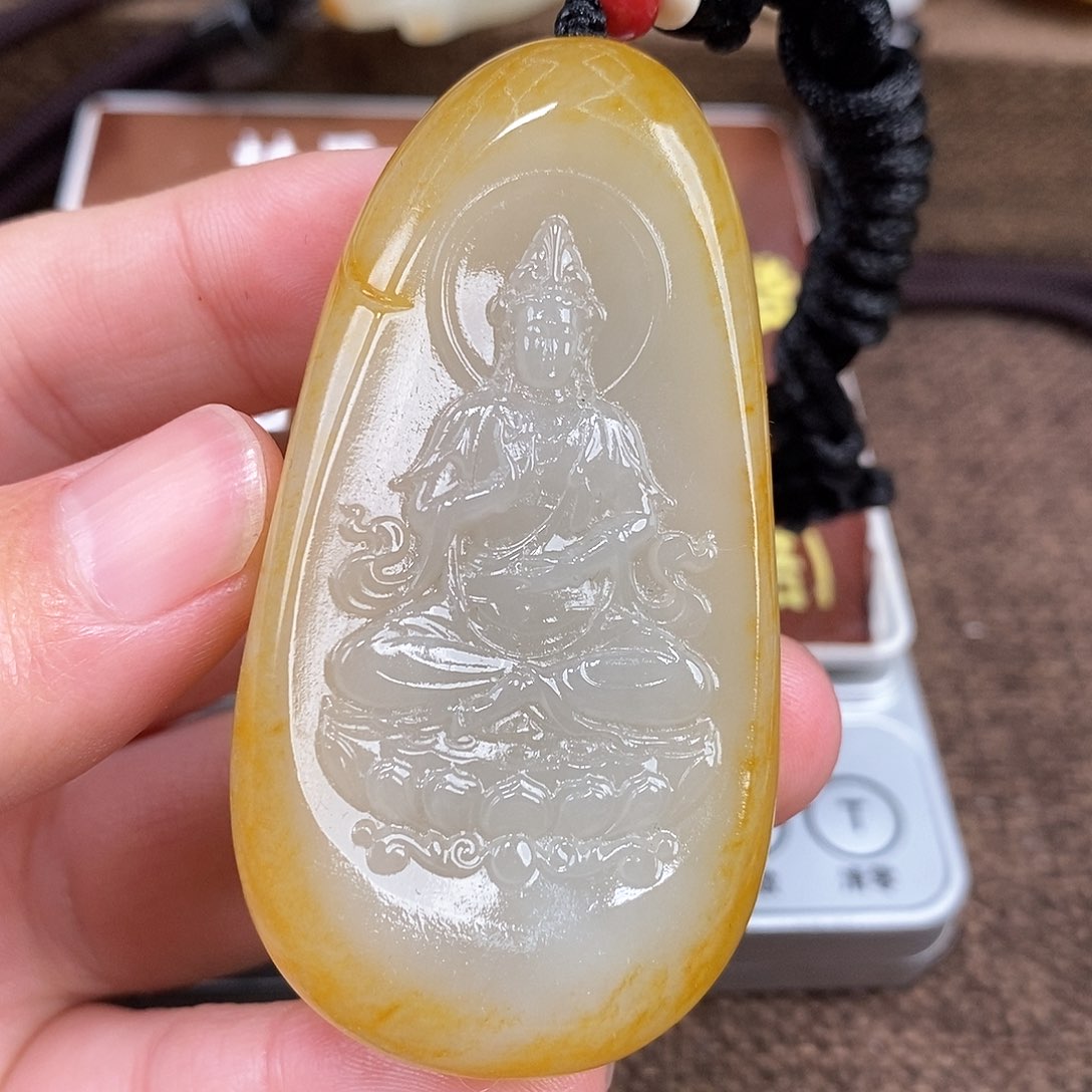 和田玉颈饰未镶嵌