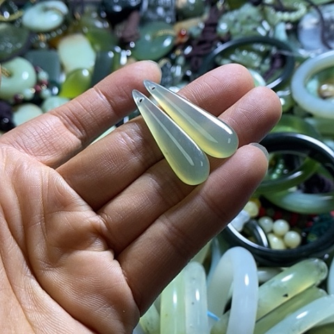 岫玉耳环未镶嵌一对
