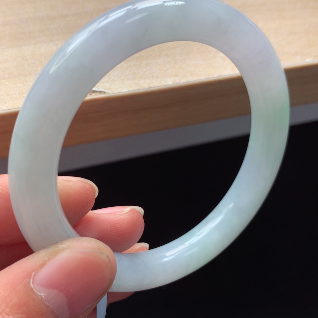 未镶嵌手镯翡翠手镯