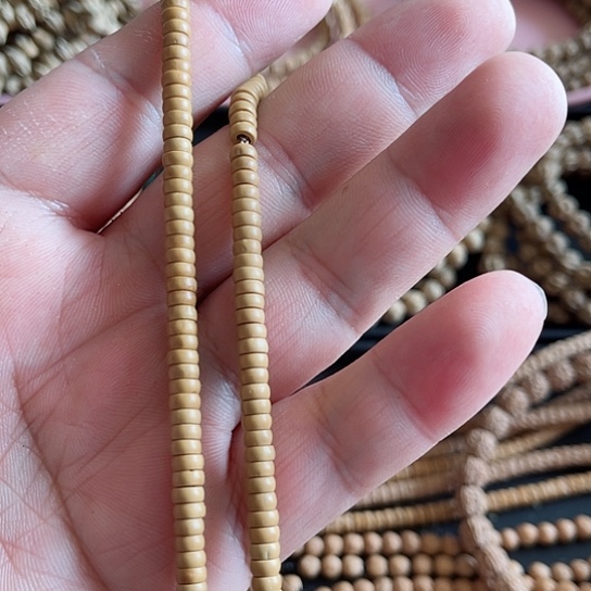 柏香籽/百香籽手串利**是