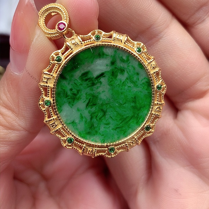 翡翠颈饰银S925镶嵌翡翠