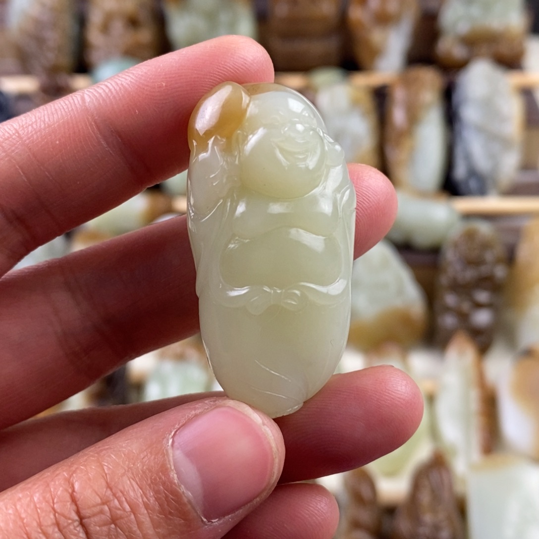 和田玉颈饰未镶嵌
