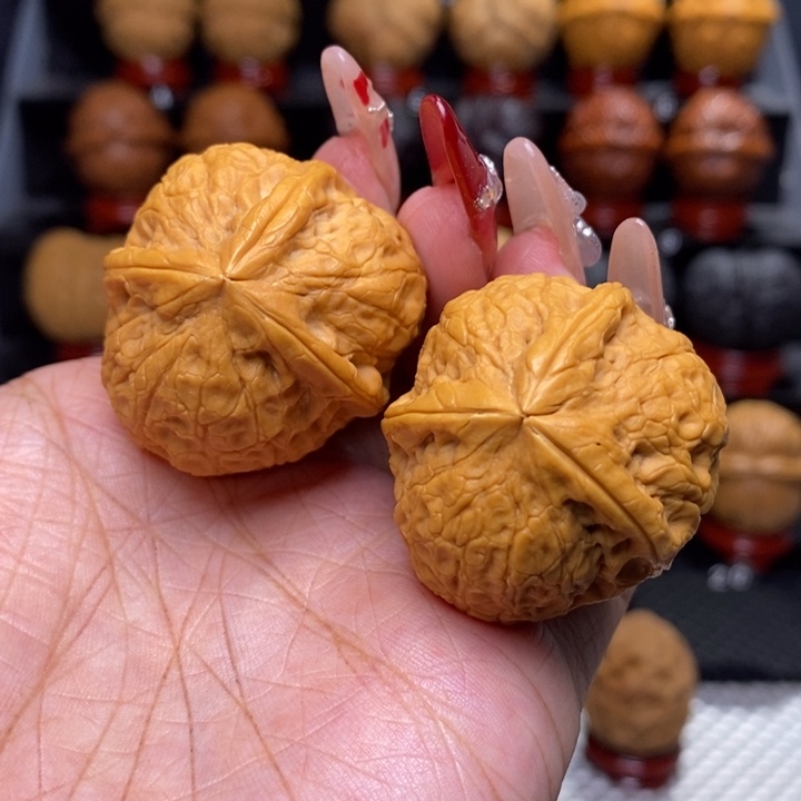 文玩核桃把件寿桃三楞40号