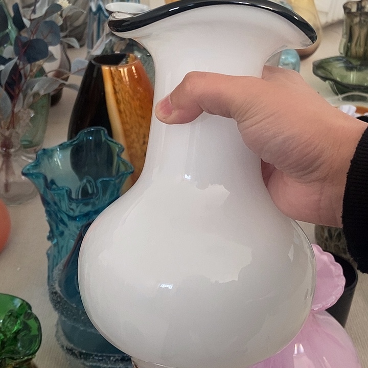 白色琉璃摆件家居花瓶