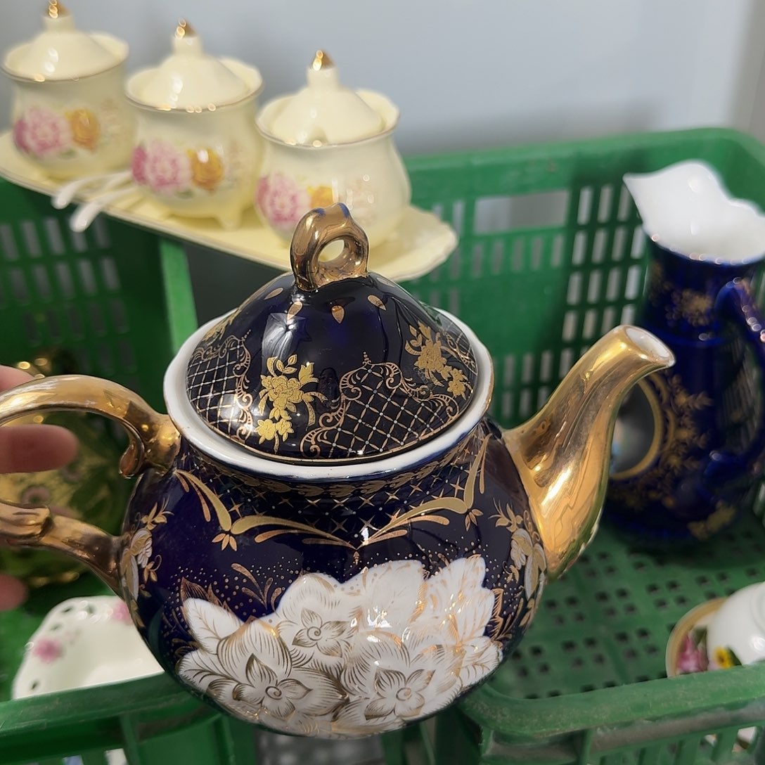 小***竞瓷片瑕疵……………………………………