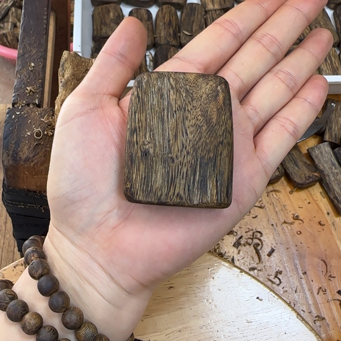 沉香吊坠奇楠沉香高油脂老料吊坠23.5克