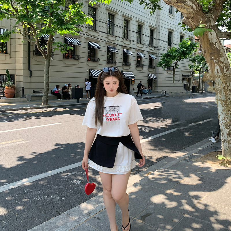 王葡萄【撞色絮章】假两件木耳边短裤裙不规则半身裙DM1563