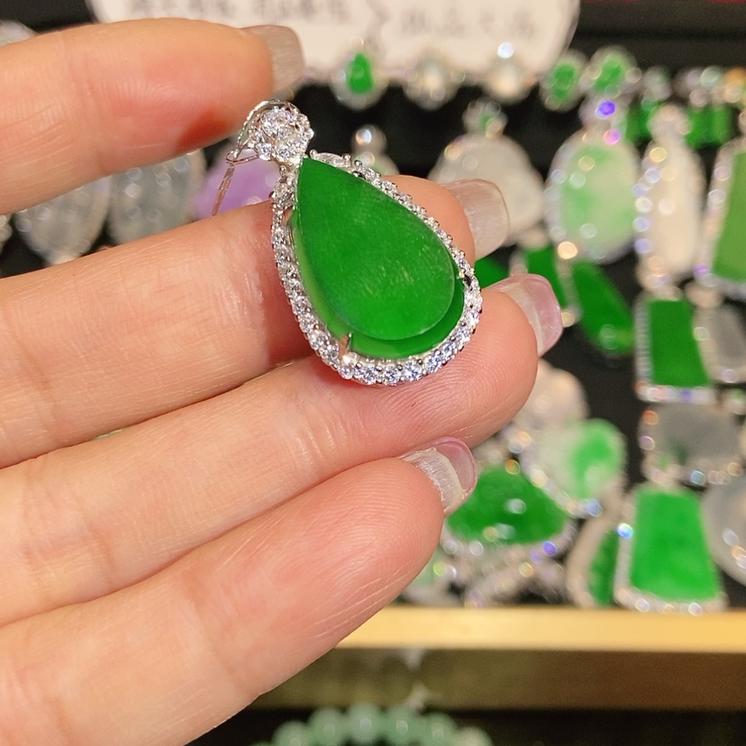 【闪购商品】颈饰未镶嵌翡翠天然翡翠