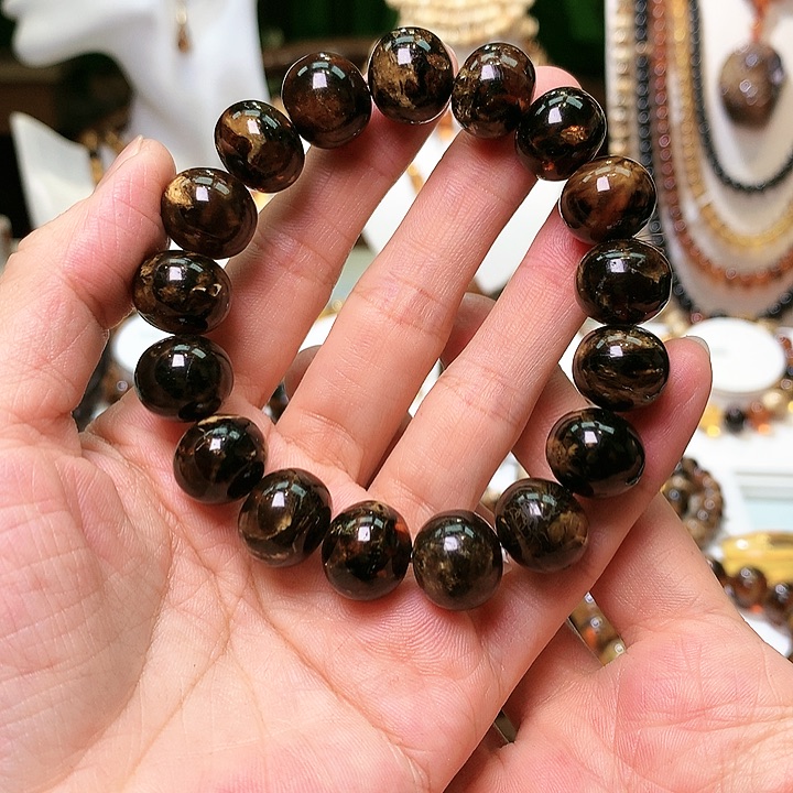 琥珀裸石未镶嵌抚顺琥珀