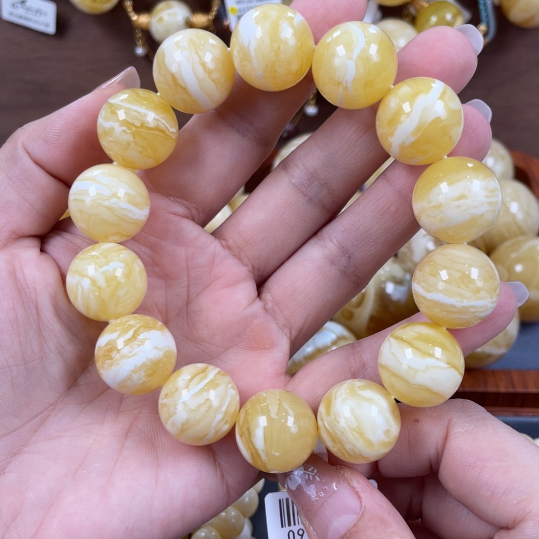 未镶嵌琥珀珠宝奇石