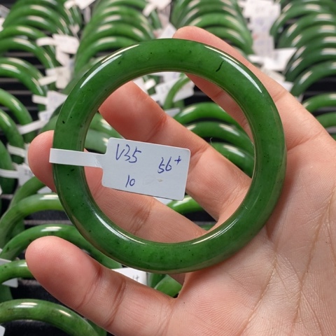 和田玉（碧玉）手镯未镶嵌