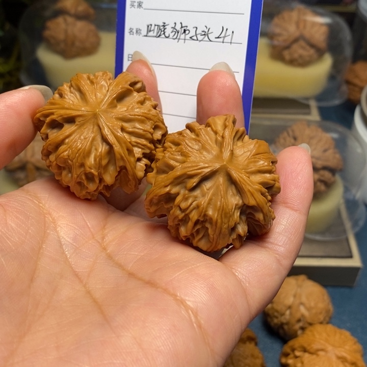 【闪购商品】文玩核桃把件林***子三棱