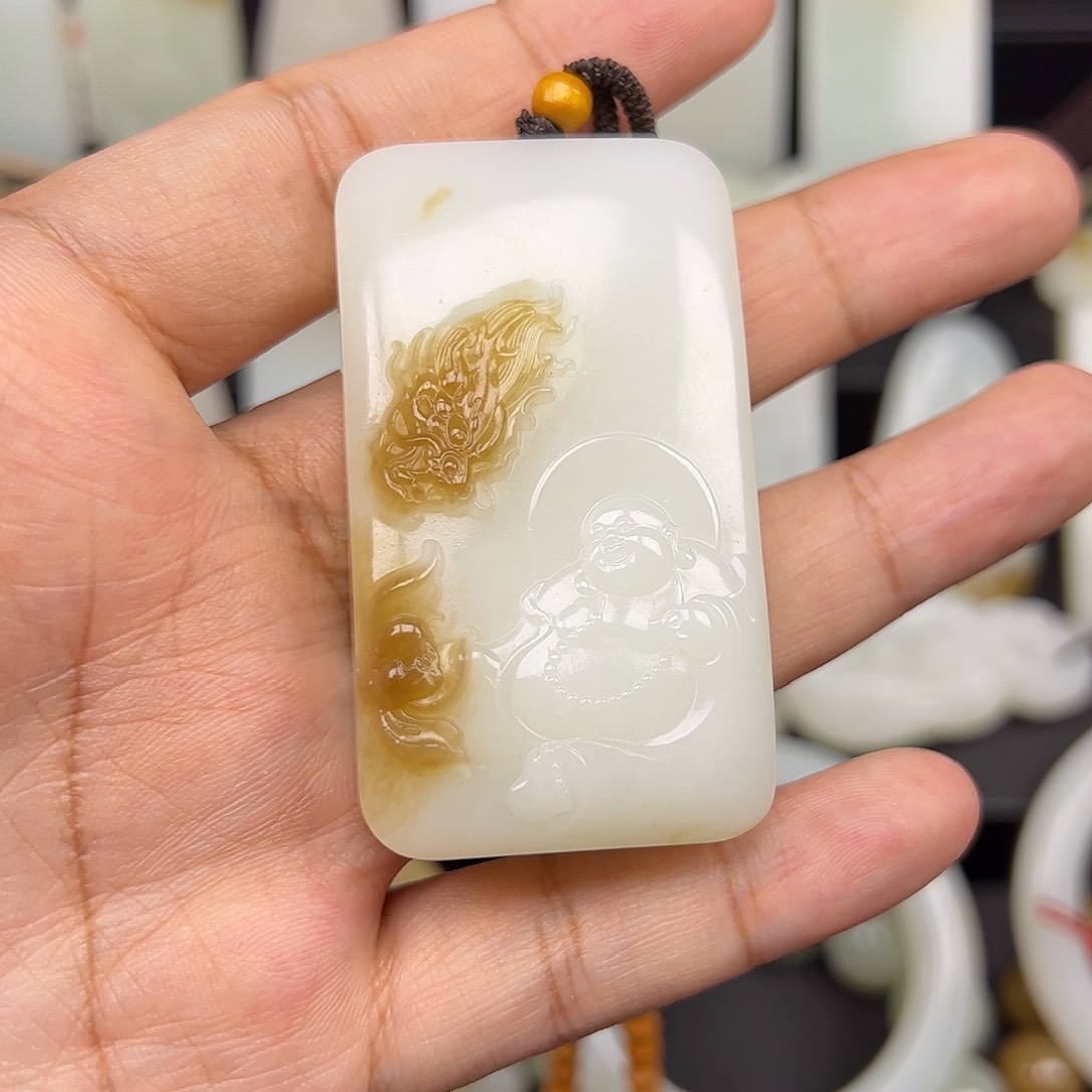 和田玉颈饰未镶嵌