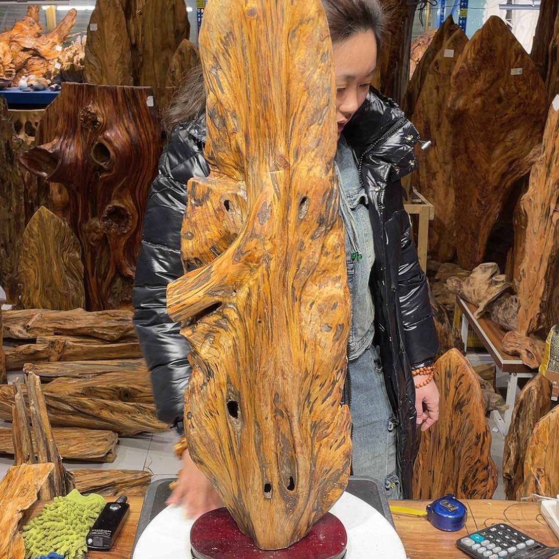 刁***安松木（琥珀木）琥珀木