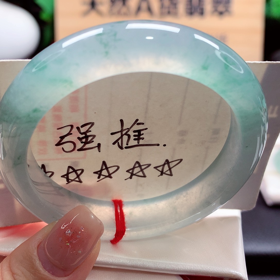 未镶嵌手镯翡翠6位数品质！5152高货冰飘花
