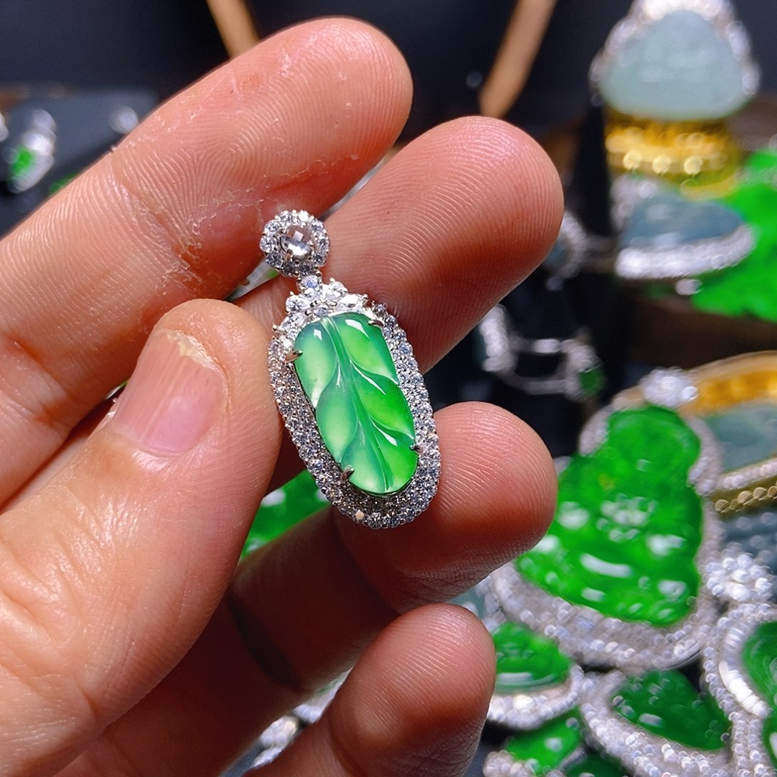 翡翠吊坠(不含链)银S925镶嵌174吊坠