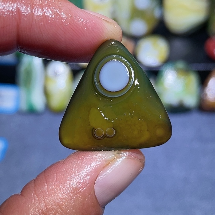 玛瑙/玉髓未镶嵌珠宝奇石