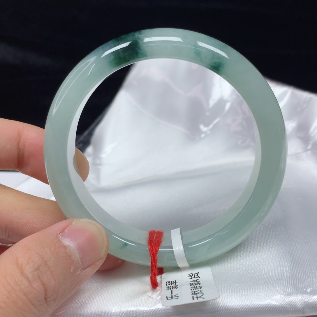 翡翠手镯（圆镯）未镶嵌55.2