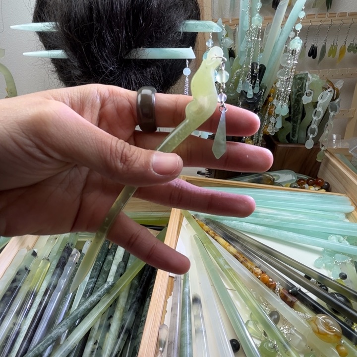 蛇纹石玉发饰未镶嵌