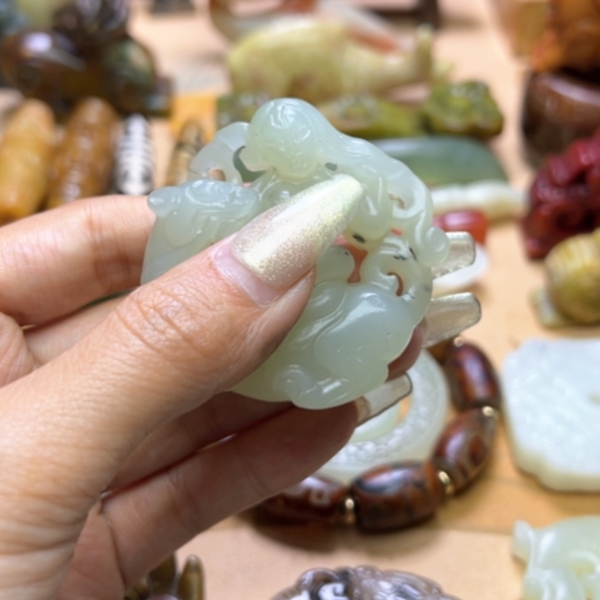 【闪购商品】蛇纹石玉颈饰未镶嵌