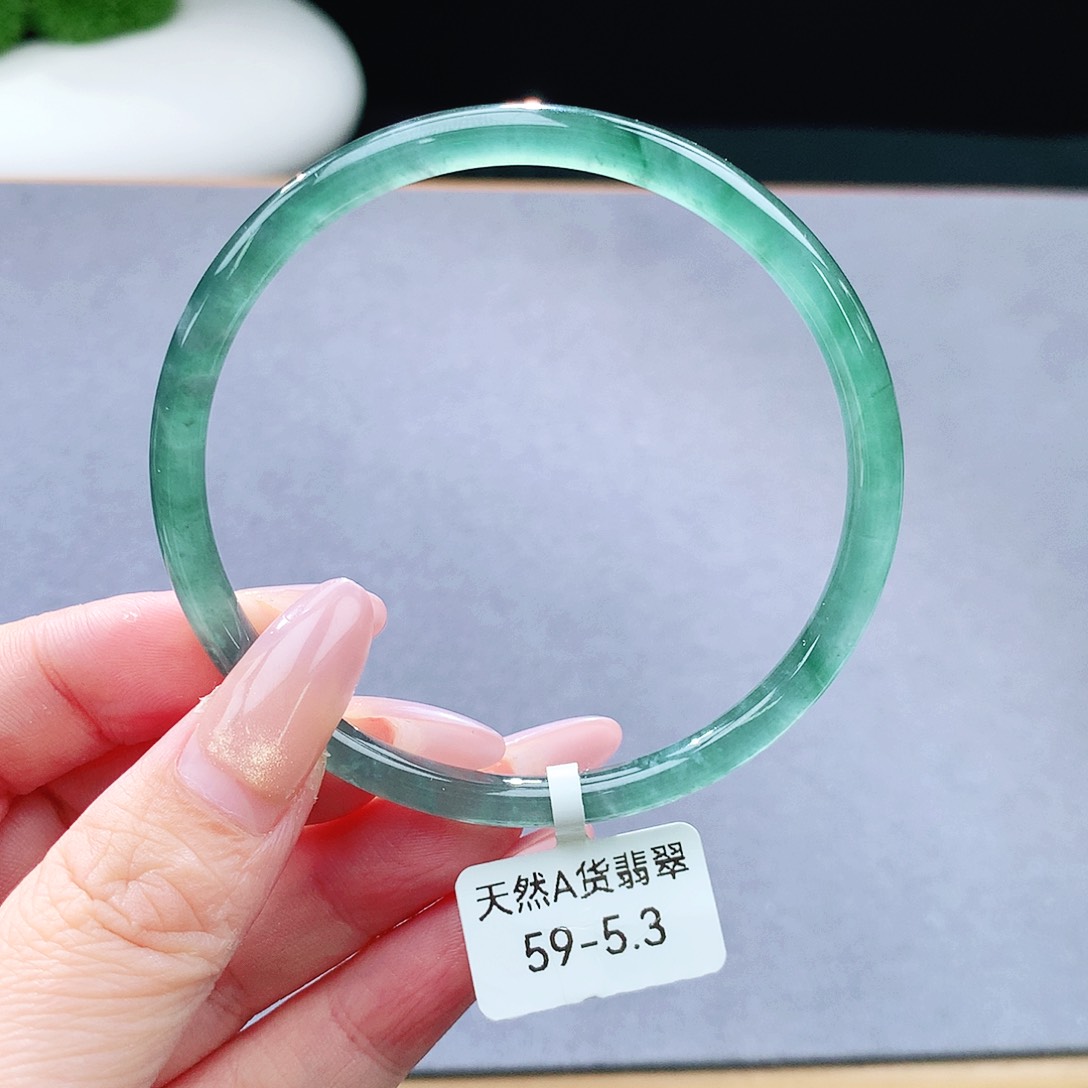 未镶嵌手镯（圆镯）翡翠