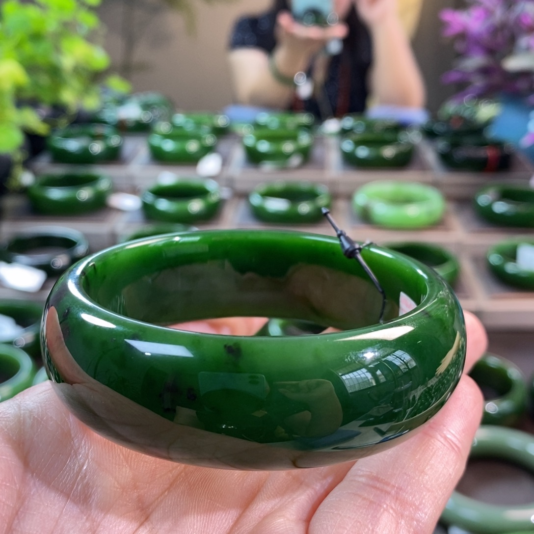 和田玉（碧玉）手镯未镶嵌