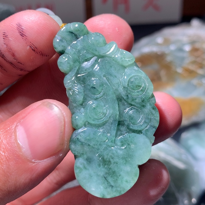 翡翠未镶嵌颈饰保真天然a货翡翠