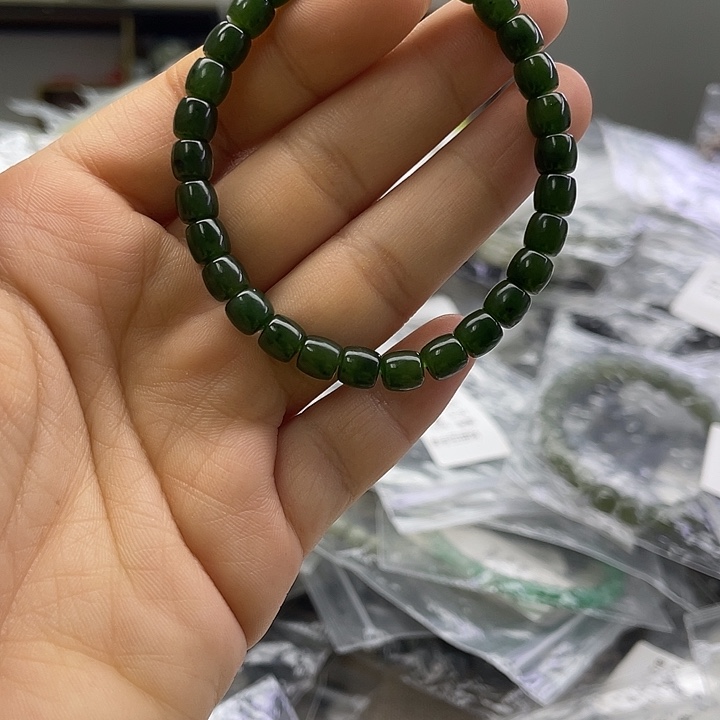 和田玉未镶嵌手串