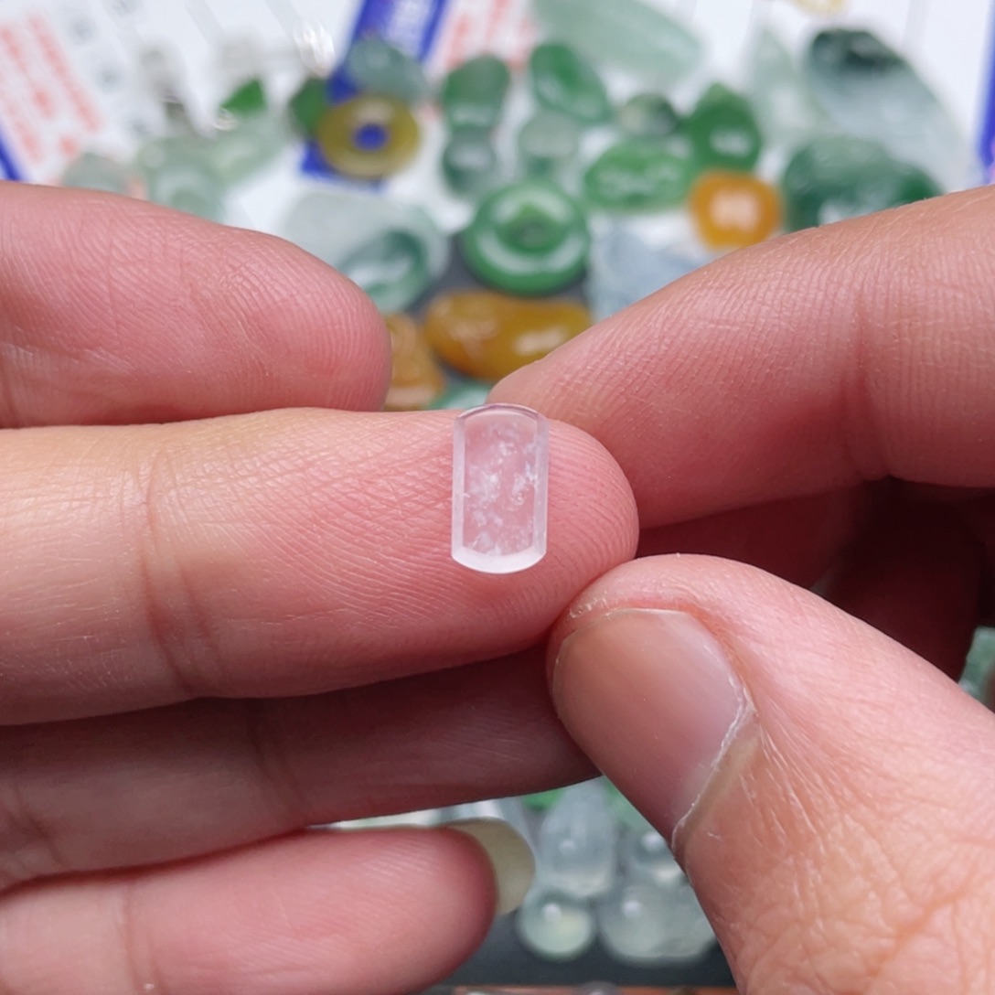 翡翠颈饰未镶嵌缅甸翡翠