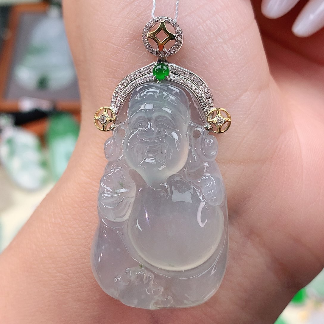 颈饰18K金镶嵌翡翠财神爷