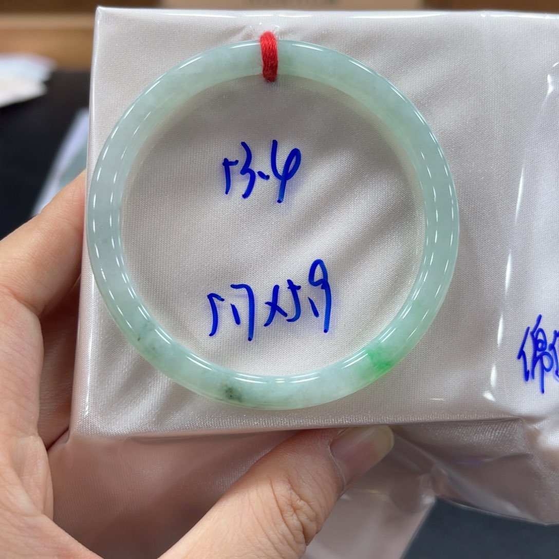 未镶嵌手镯翡翠翡翠