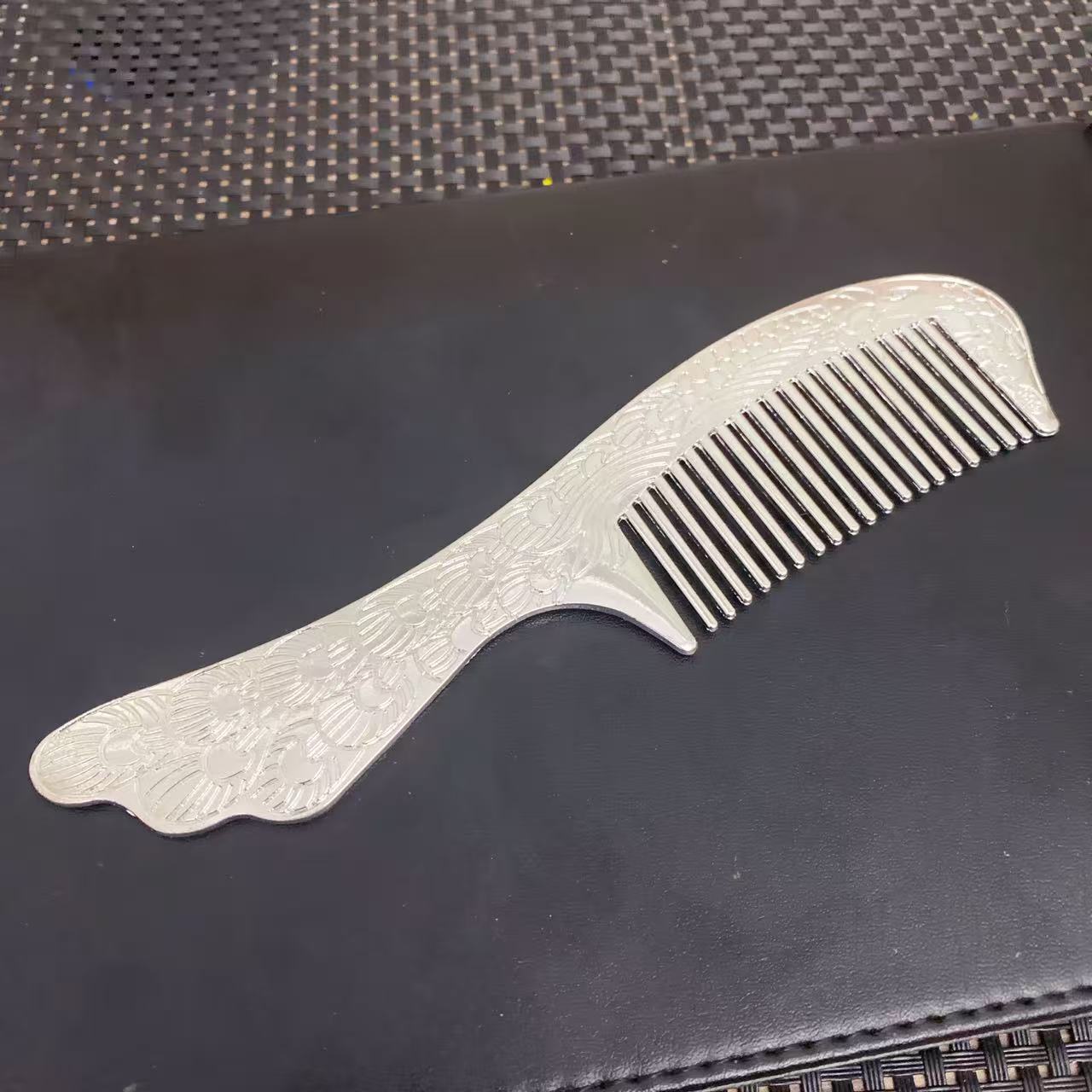 编号107 实心孔雀梳子防静电 （无礼盒）