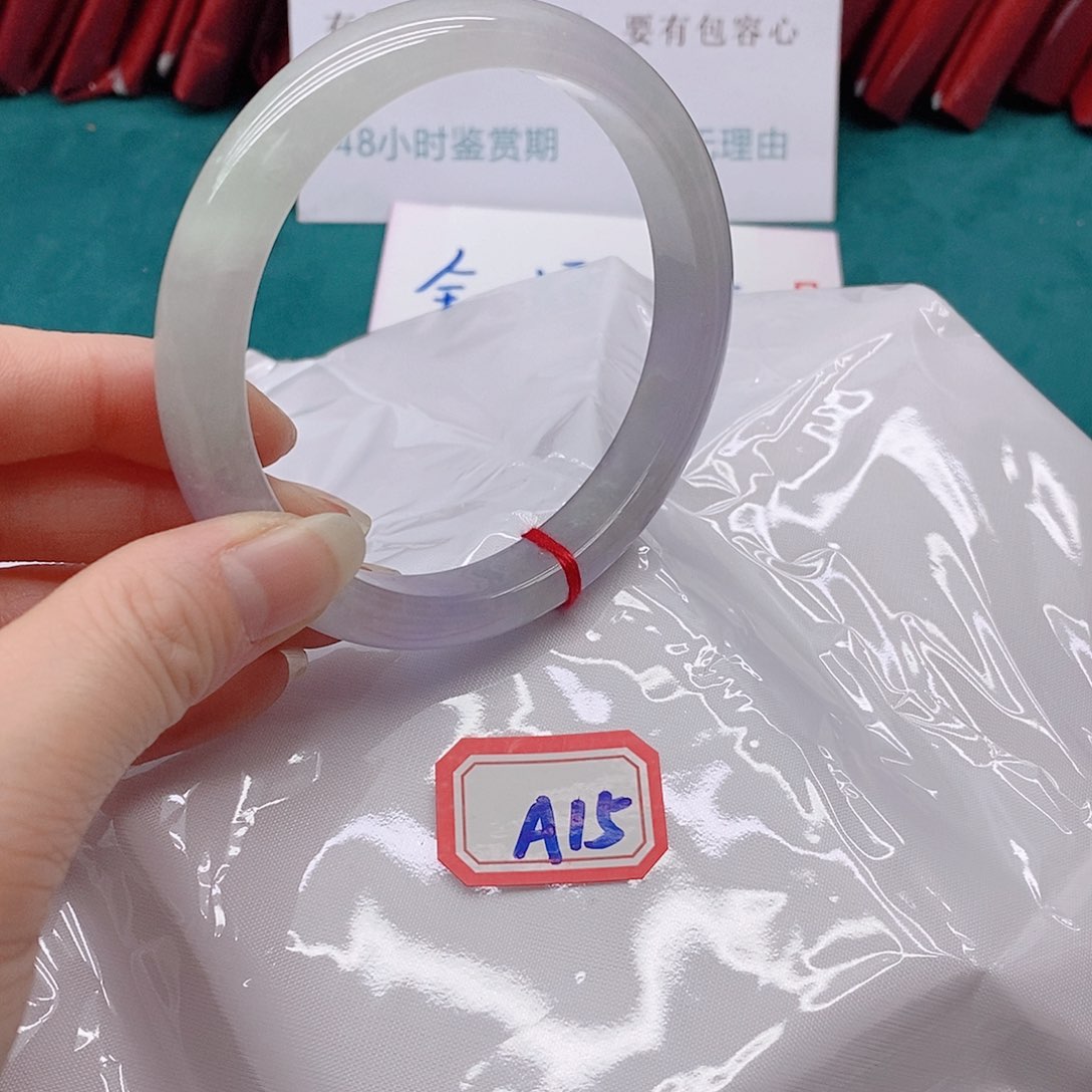 翡翠手镯未镶嵌你****了A1555555555