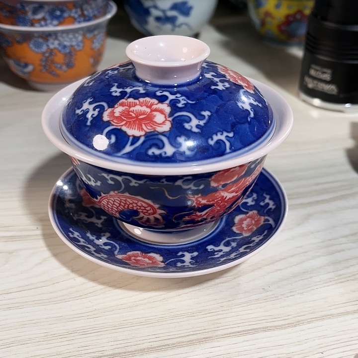 瓷片景德镇陶瓷盖碗。红。