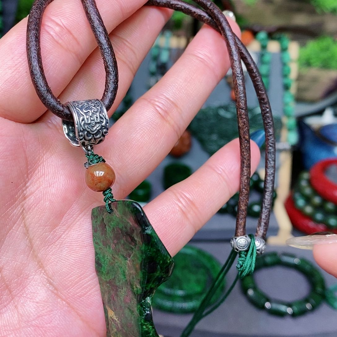 翡翠颈饰银S925镶嵌漂亮美眉