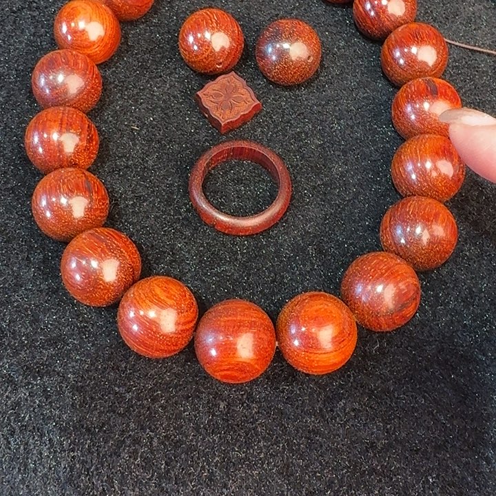 G***t小叶紫檀手串/手链