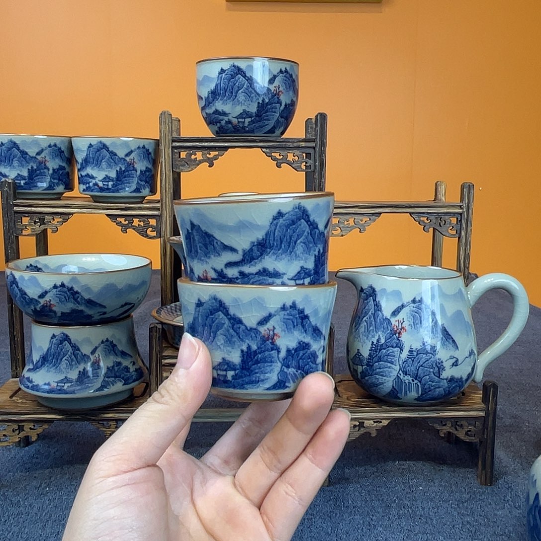 翔***）景德镇釉里红2个客杯