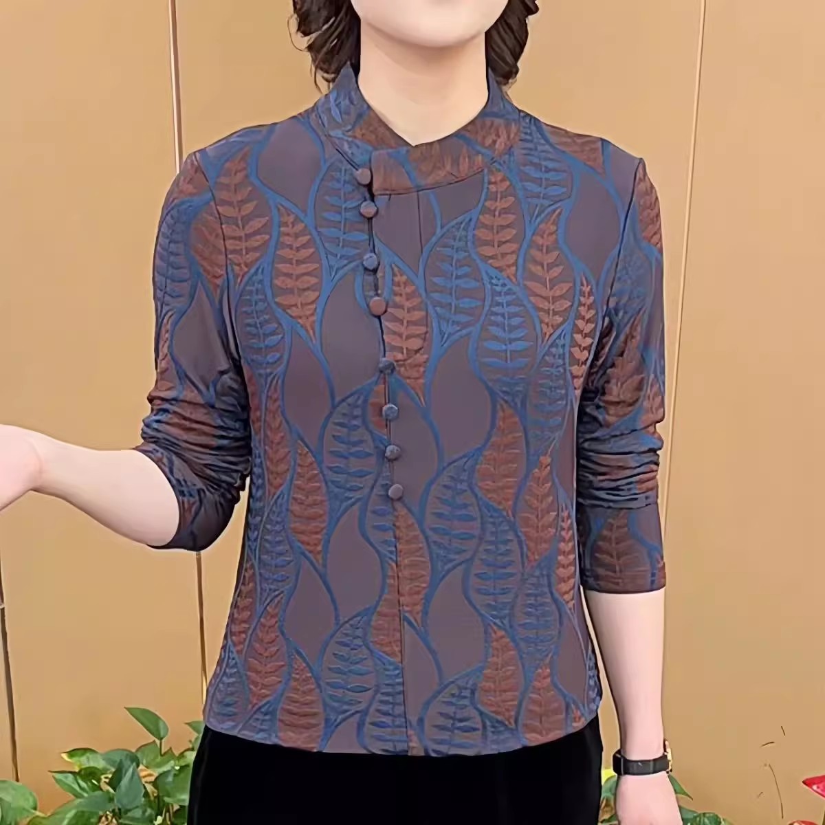 妈妈装新款轻奢设计感不规则圆领印花长袖打底衫T恤女遮肚子修身
