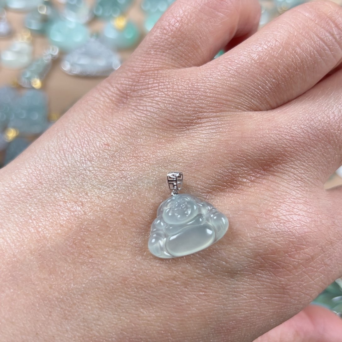 翡翠颈饰18K金镶嵌佛公