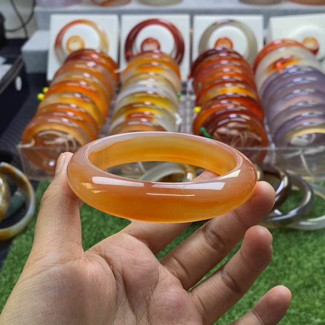 手镯玛瑙/玉髓未镶嵌