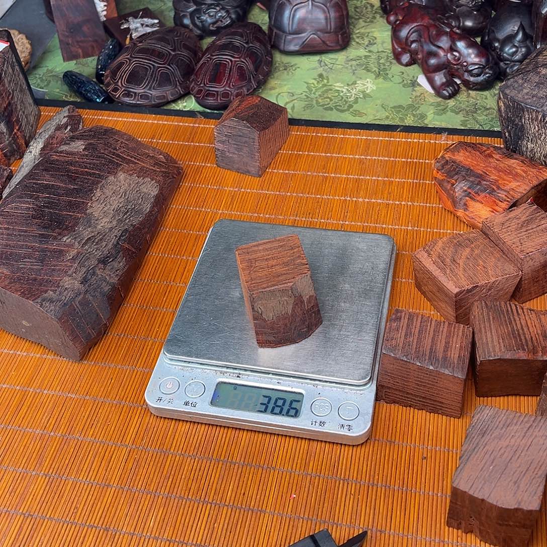 树***芽檀香紫檀（小叶紫檀）料子