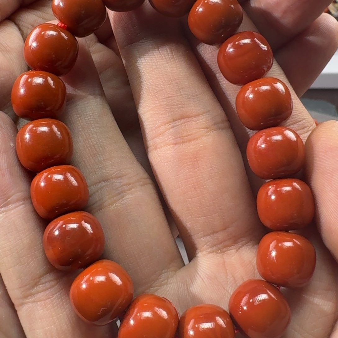 南红玛瑙柿子红老型手串12mm,有纹未镶嵌千*里