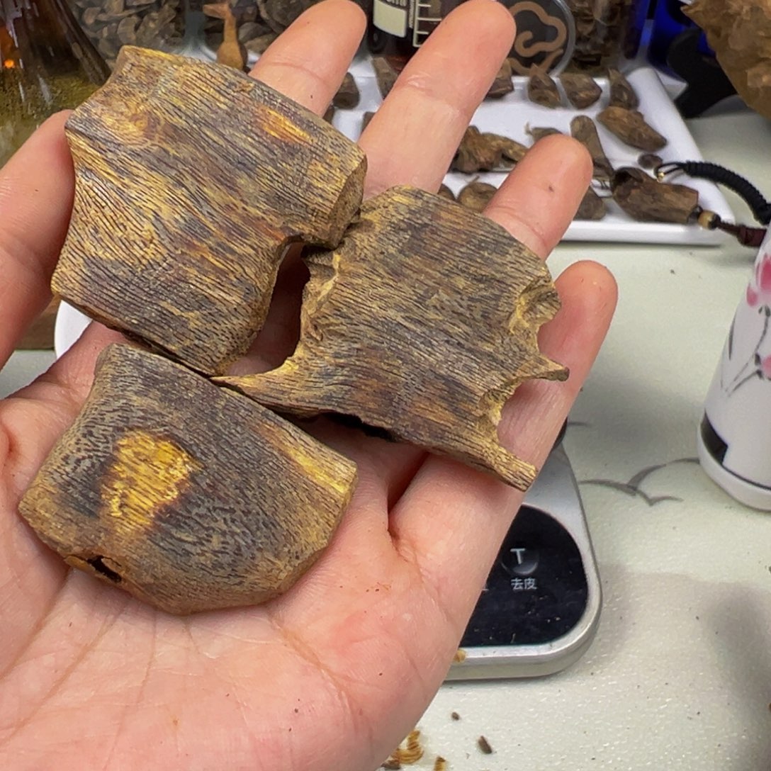 @***g沉香沉香碎屑海南棋楠红旗淳化老块料16.8克