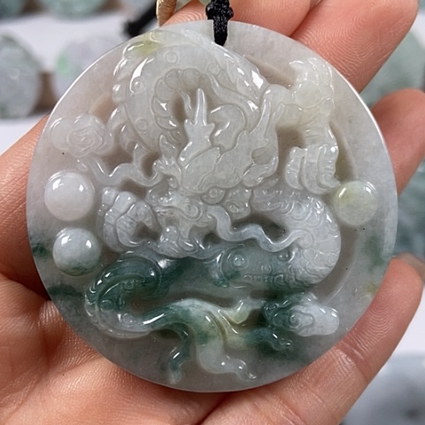 翡翠颈饰未镶嵌龙行天下福利