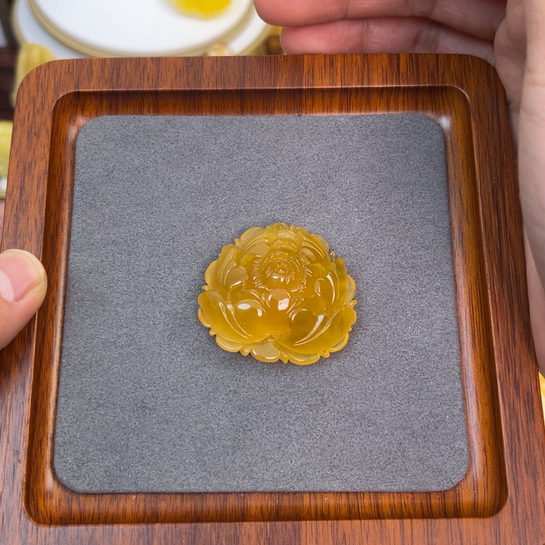 琥珀手链未镶嵌蜜蜡牡丹花