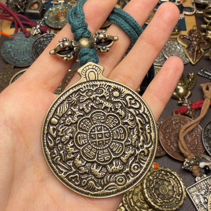 藏传文玩九宫如图