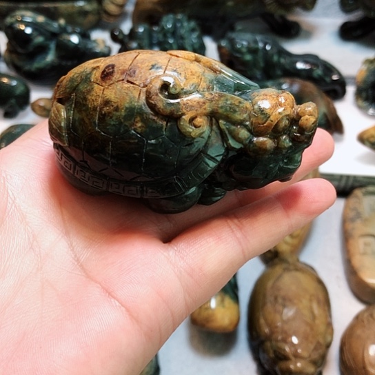 岫岩河磨玉（透闪石质玉）把件未镶嵌老*