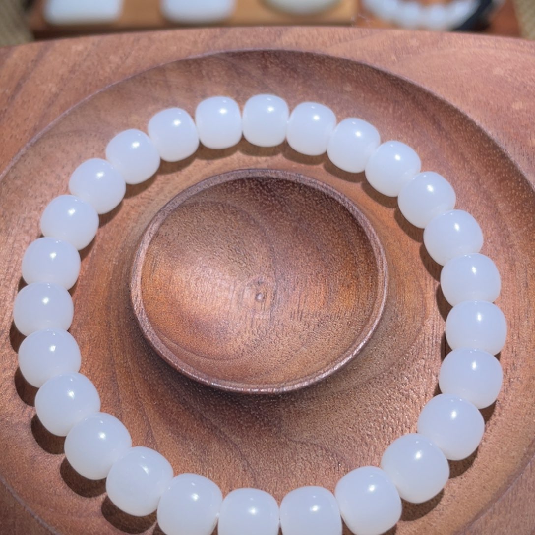 未镶嵌手链和田玉卡8