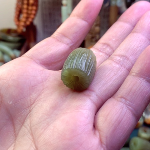 和田玉颈饰未镶嵌思*