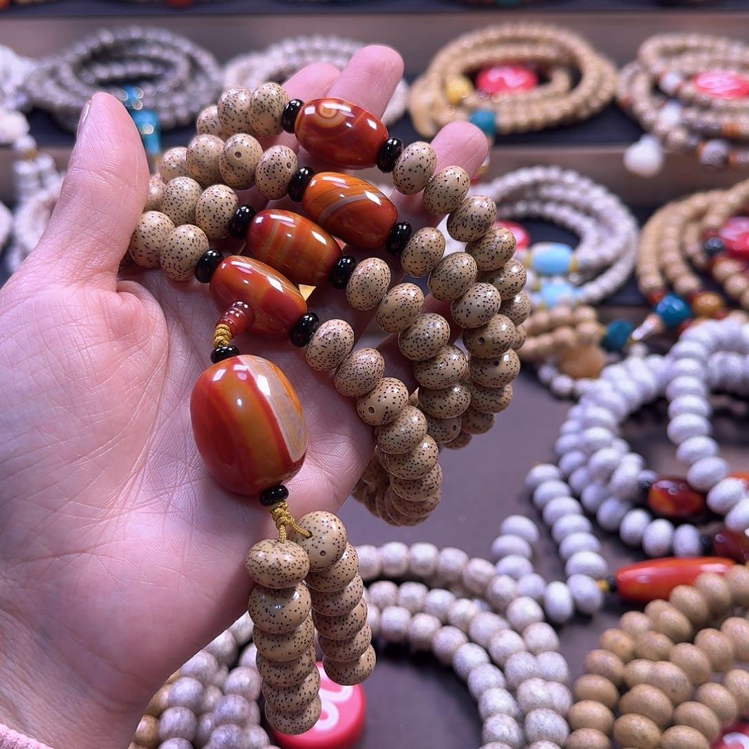 星月菩提吊坠真*海南星月菩提原生态